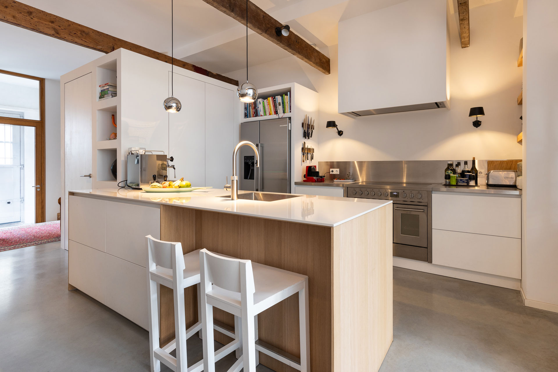 moderne-keuken-wit-hout-maatwerk-arnhem